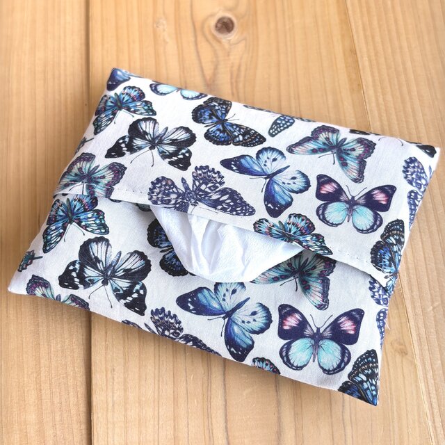 リバティ　リバーシブル仕立て　ポケットティッシュカバー＜Julie Butterfly＞(ジュリーバタフライ)