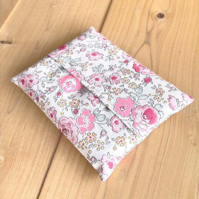 リバティ　リバーシブル仕立て　ポケットティッシュカバー＜Felicite＞(フェリシテ)ネオンピンク