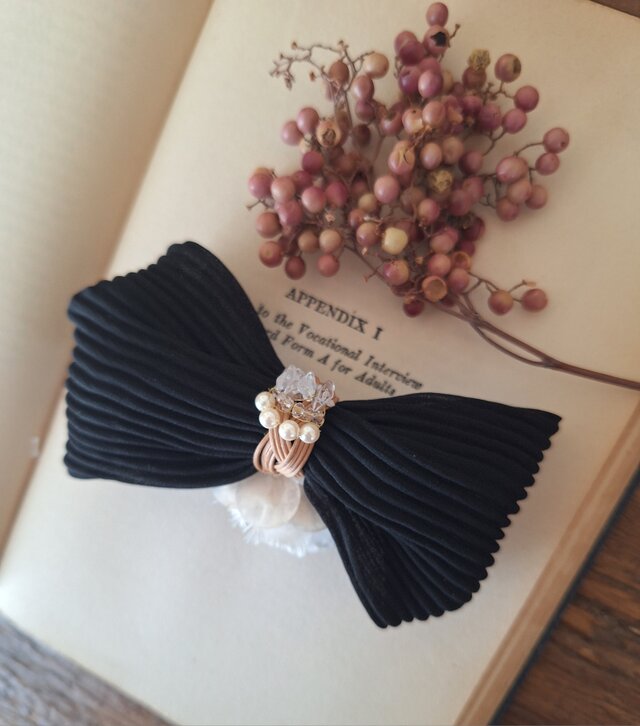 ◇ 羽音の髪飾り   Haoto no Kamikazari / "Feather Whisper Hair Ornament"