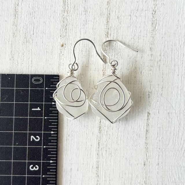 ✨美品✨コスモスノスタルジー　スプートニク　ピアス　シルバー　パール　つや消し 雫ダイヤ付き パールスウィングピアス（アクセサリー）｜MIZUKI