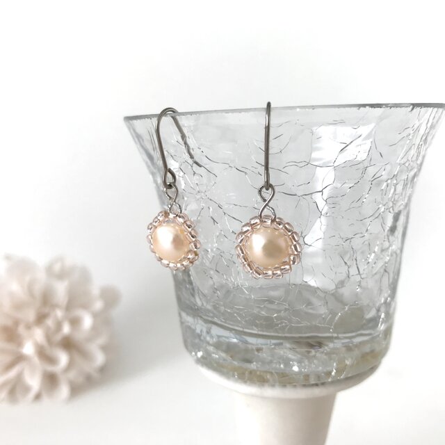 淡水パール の ビーズ編み ピアス　ピンク 一粒 フォーマル