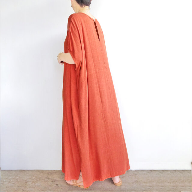 美品✨ネストローブ 度詰め天竺ドルマンスリーブワンピース ピンク オーバーサイズ ドルマンスリーブワンピース（モカ） | iichi 日々の暮らしを