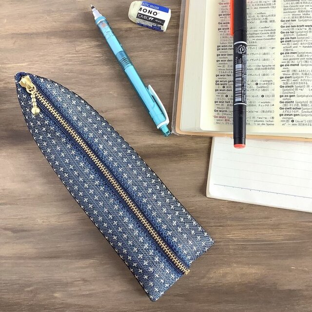 【十文字模様】畳縁　テトラ型　ペンケース　藍　青　北欧　クロス　プラス柄