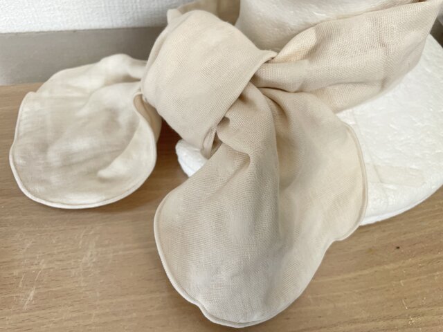 綿100%トリプルガーゼエンボス加工オフホワイトリボンタイプネック  