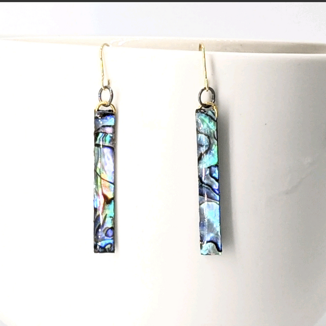ブルー螺鈿のスティックの チタンピアスイヤリング【1581】
