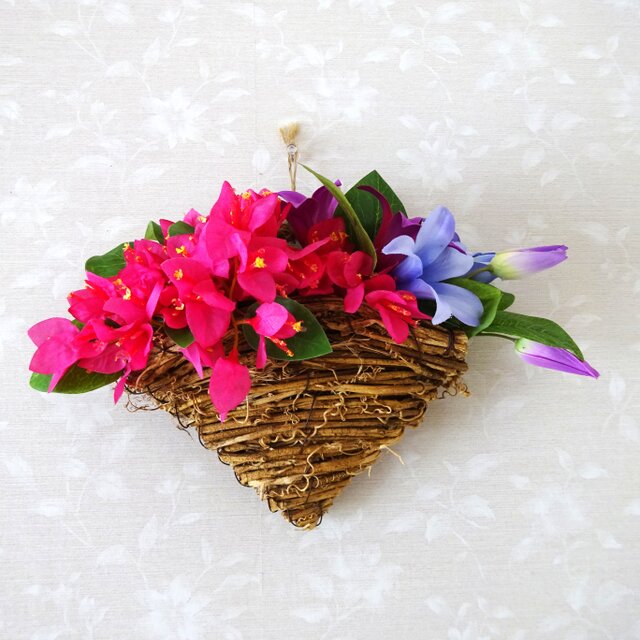 ブーゲンビリアガレットかごアレンジ