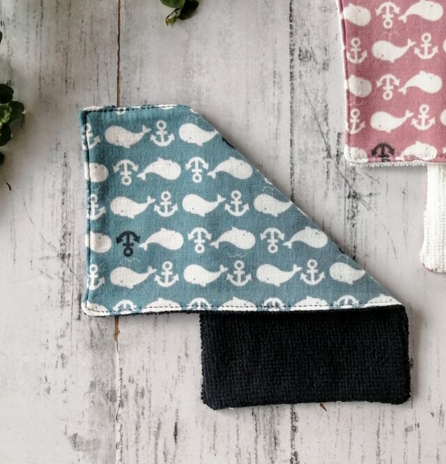 くじら柄　ハーフハンカチ　ガーゼハンカチ　タオルハンカチ　ダブルガーゼ　名入れ