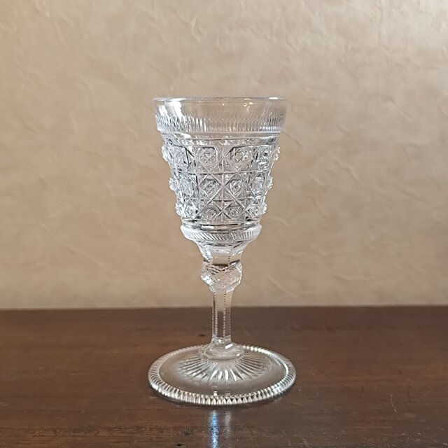 アンティーク 力強いハンドカットの希少なシェリーグラス