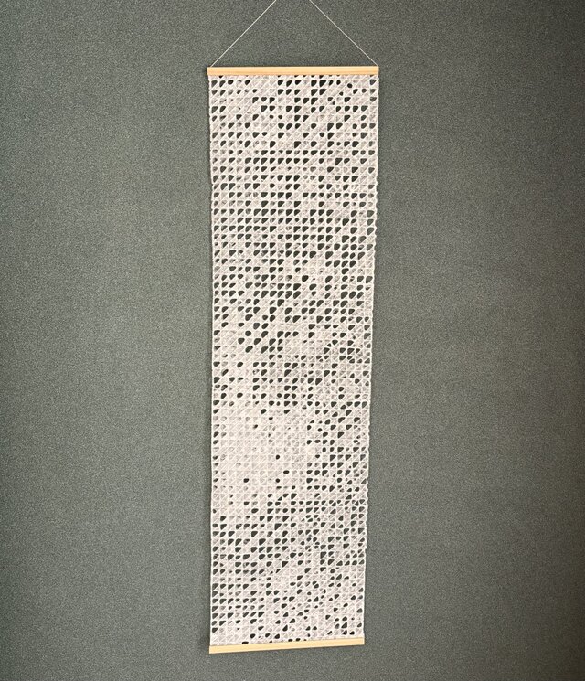 呼吸する和紙のタペストリー ／縦109cm 横29.7cm〈一点物〉