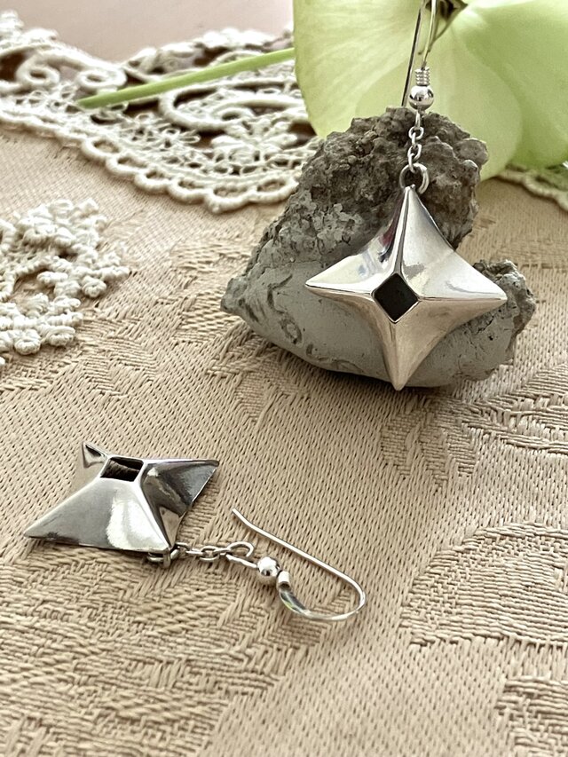 スクエアミニ　ピアス