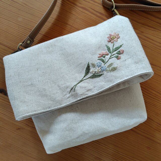 手刺繍*コットンリネン*ショルダーバッグ