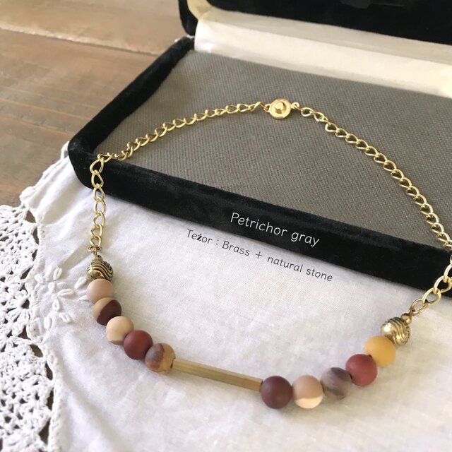 Teżor：ムーアカイトと真鍮の首飾り　 [ Mookaite Necklace ]