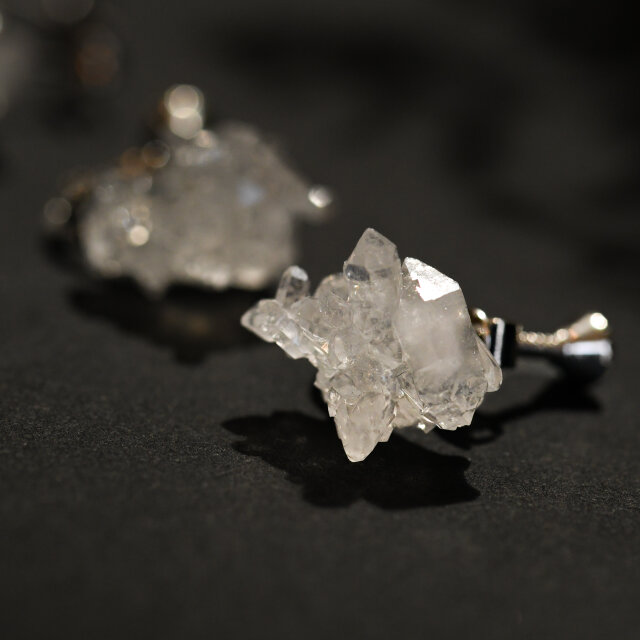 モロッコ産水晶 原石 ピアス イヤリング 鉱物 天然石 金属アレルギー