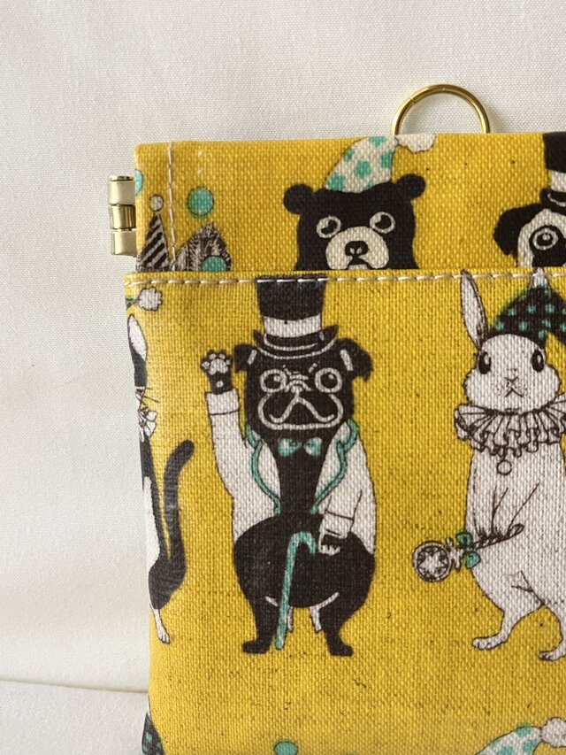 バネ口ラミネートポーチ サーカスアニマル | iichi 日々の暮らしを