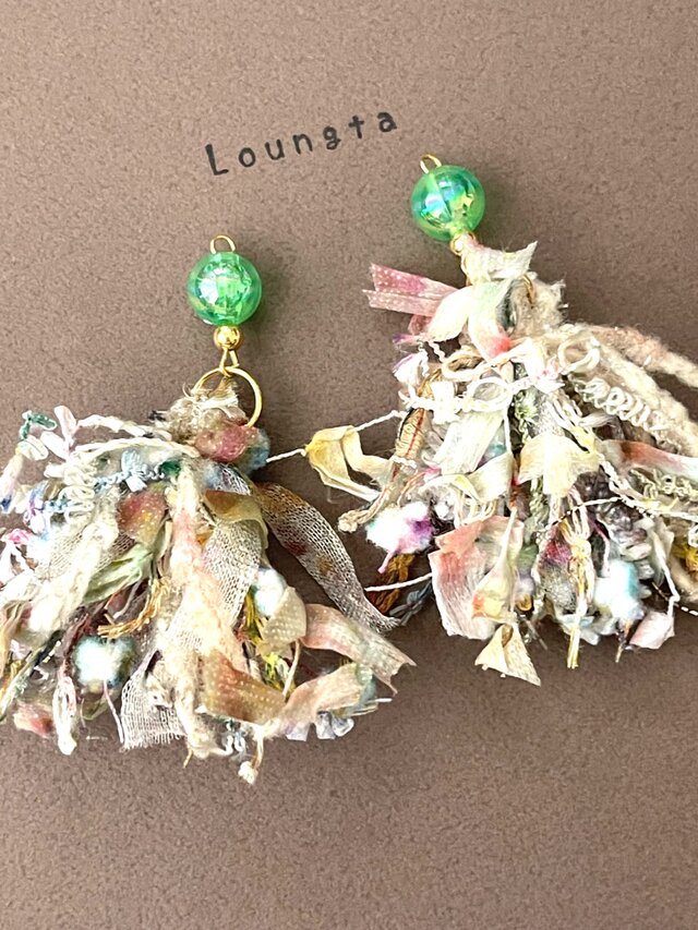 るんたオリジナル引き揃え糸 タッセルピアス フリンジピアス大ぶりピアス 樹脂ピアス