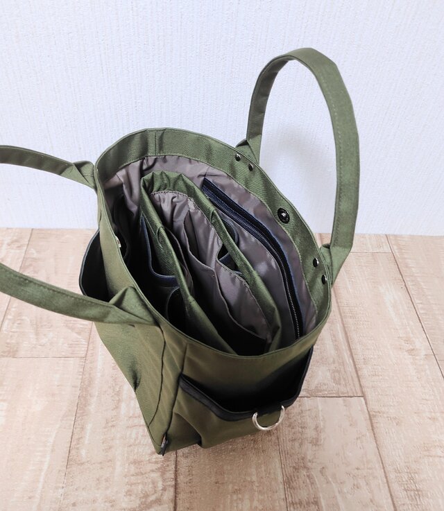 コーデュラナイロン×本革トートバッグ｜自立・多ポケット｜底鋲／軽量