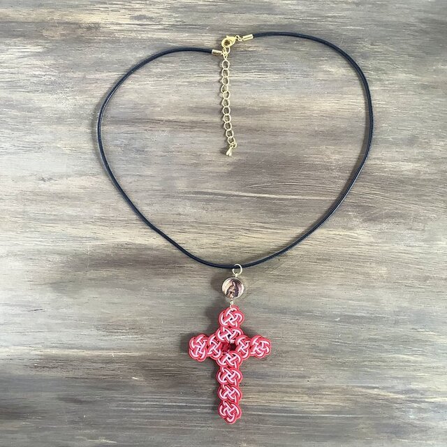 マリアのクロスペンダント 水引製 ストロベリーレッド メキシコ 十字架