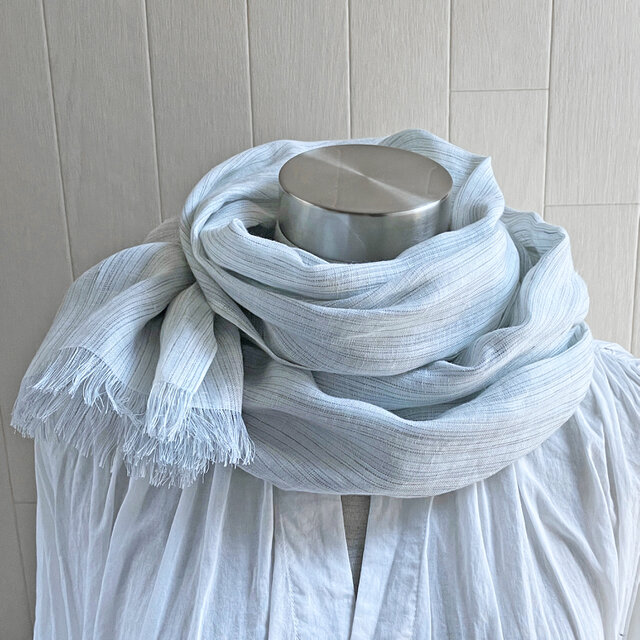 上質ベルギーリネンのストール　ストライプ　ベビーブルー