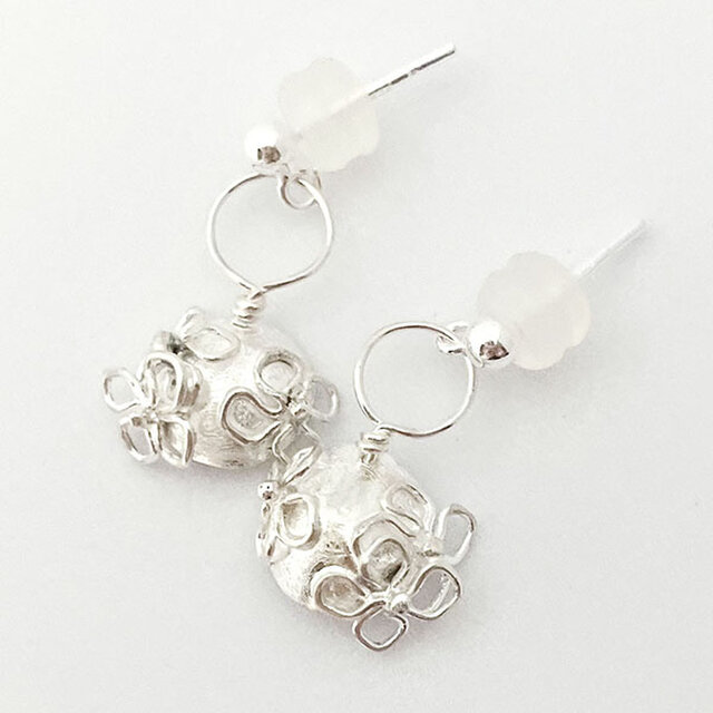 紅女　紫陽花シルバーアシンメトリーピアス