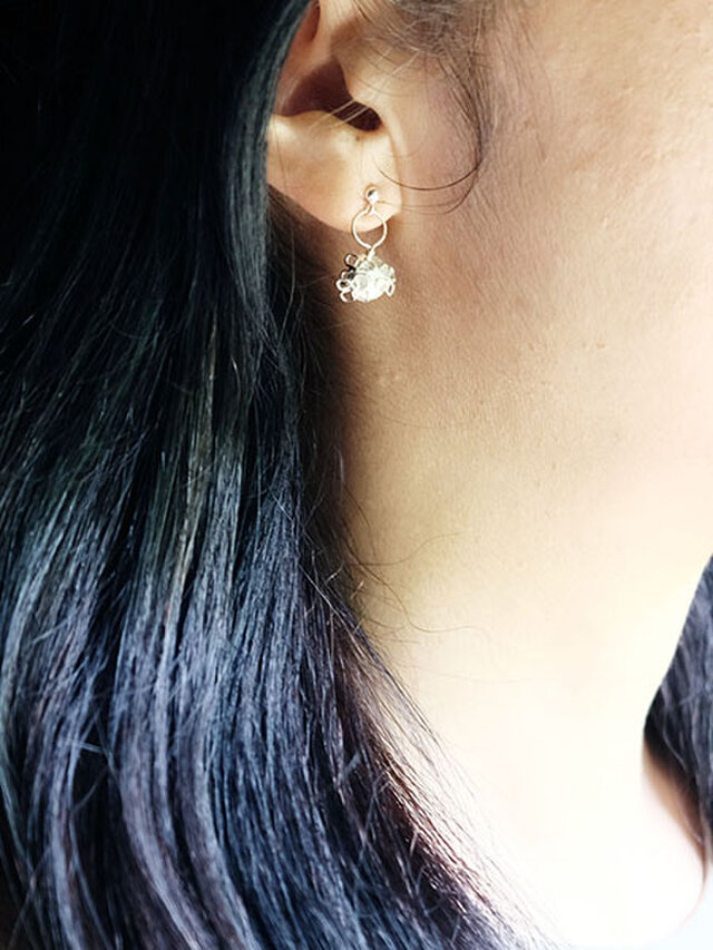 紅女 紫陽花シルバーアシンメトリーピアス | iichi 日々の暮らしを