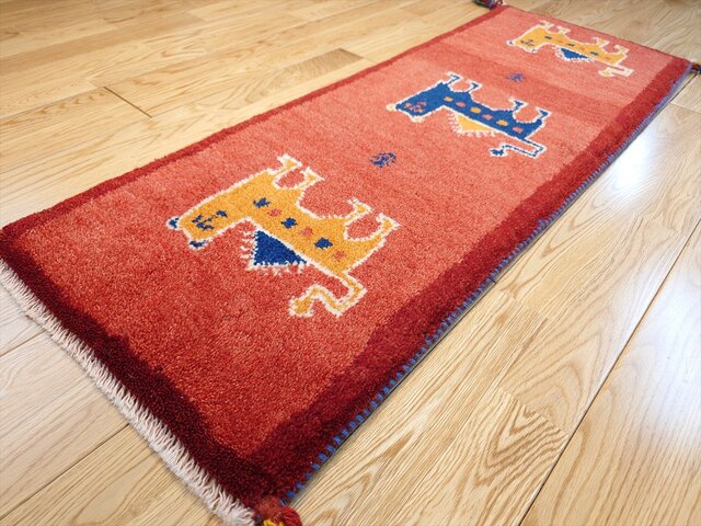 ペルシャ　ギャッベ　ミニランナー　118×40　茜色　タイル　花 ペルシャ ギャッベ ミニランナー 細長いマット ラグ 113x43