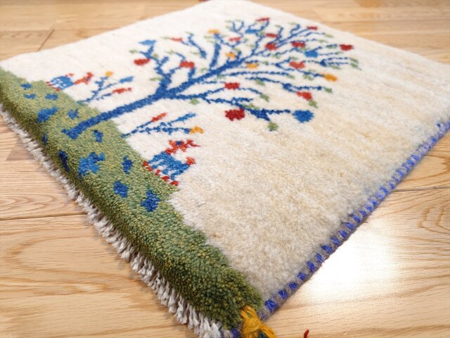 ペルシャ　ギャッベ ミニマット 39×44.5 アイボリー　ザクロの木 ペルシャ ギャッベ ミニマット 横43x41㎝ ザクロの木 風景