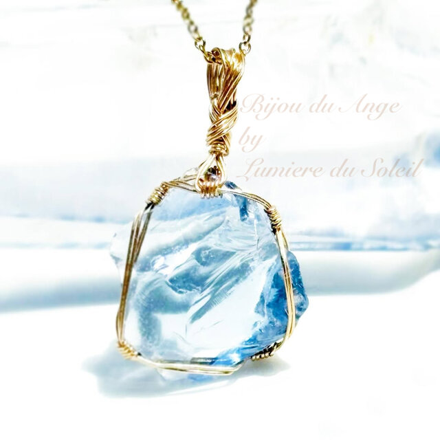 〜全てを穏やかに包み込む〜アンダラクリスタルのペンダントトップ《スターライトエレスチャルサファイア》