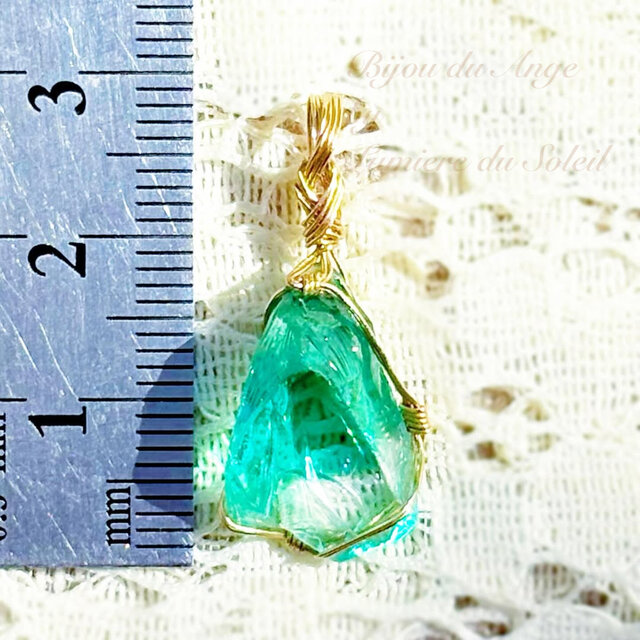 希少中の希少 レア アンダラクリスタル ブルートパーズ エメラルド