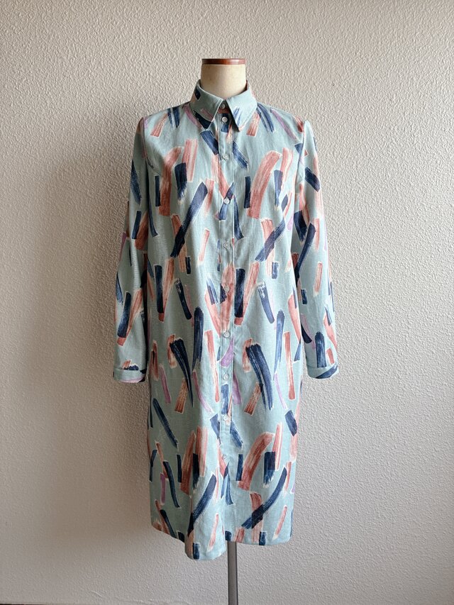 シャツワンピース