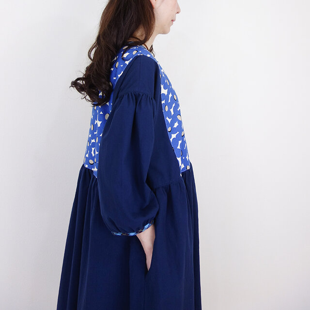 [予約販売] 花紺の万葉木綿・デイジーパネルドロップパフワンピース