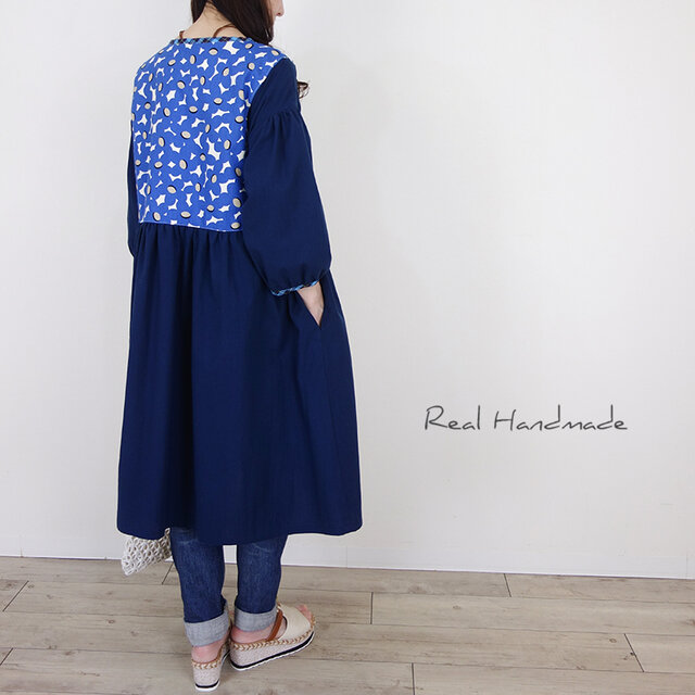 予約販売] 花紺の万葉木綿・デイジーパネルドロップパフワンピース