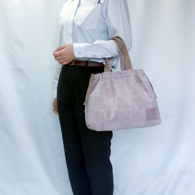 ピッグスエードの巾着トート ライトピンク