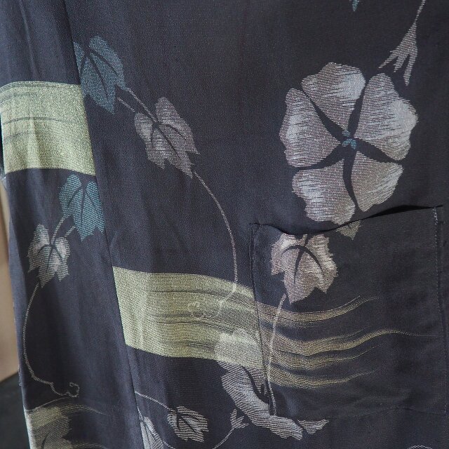反物　長襦袢　西陣御召　ブラウン　ストライプ　レトロ　リメイク　ハンドメイド 福岡在住Nさん作品😍 鮮やかな黄色は帯からのリメイク😊 帯が