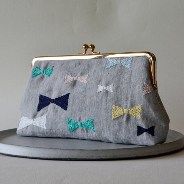 パステル　リボン　刺繍　がま口ポーチ
