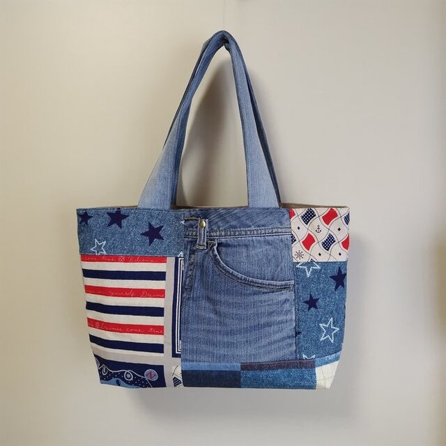 ★☆デニムリメイク☆★パッチワークミニトートバッグ❥ハンドメイド❥ デニムリメイク サイドポケット付きバッグ 肩掛けタイプ