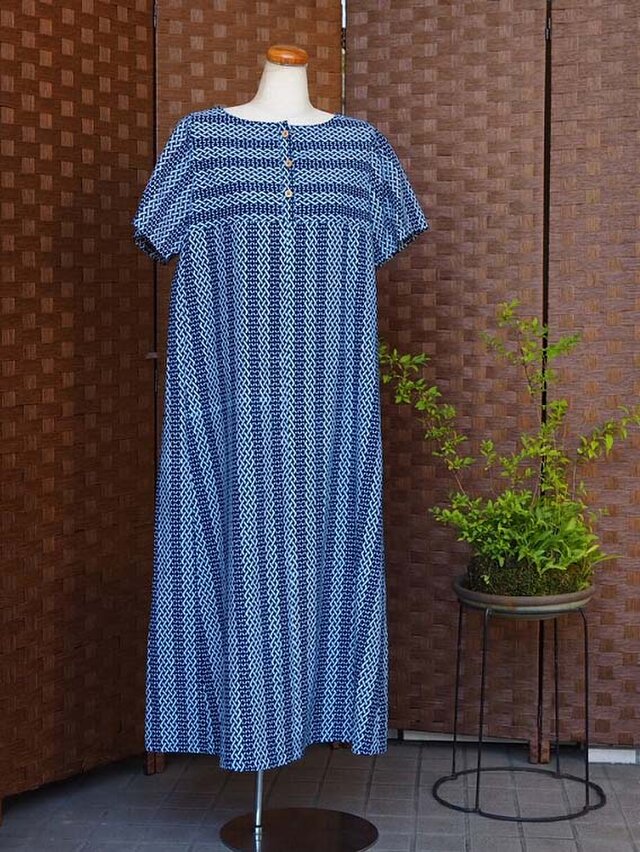 ワンピース 浴衣をリメイク 鎖文様 one0003 / 着物 着物リメイク