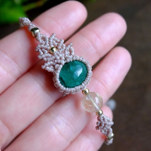 エメラルド（コロンビア産）マクラメ編みブレスレット 5月誕生石