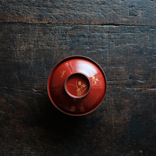 草と蜻蛉◇赤で素敵。古輪島塗 漆芸沈金蓋付椀 漆器 骨董・antiques 古