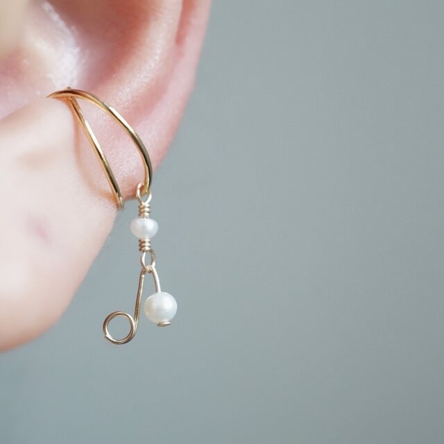「小さな音符」淡水パール／八分音符イヤーカフ（片耳）