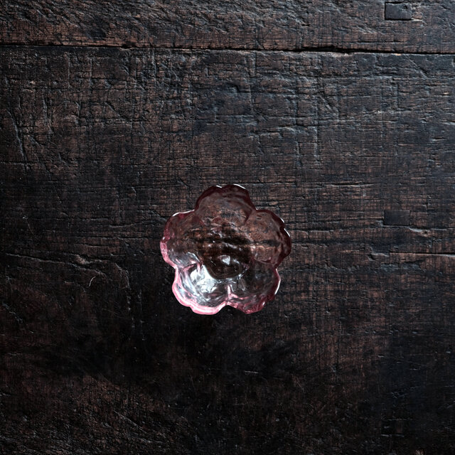 花形で可愛い◆氷のような雰囲気。曇りガラス小鉢　古民家　古道具　器　丁寧な暮らしに。ピンク　昭和後期