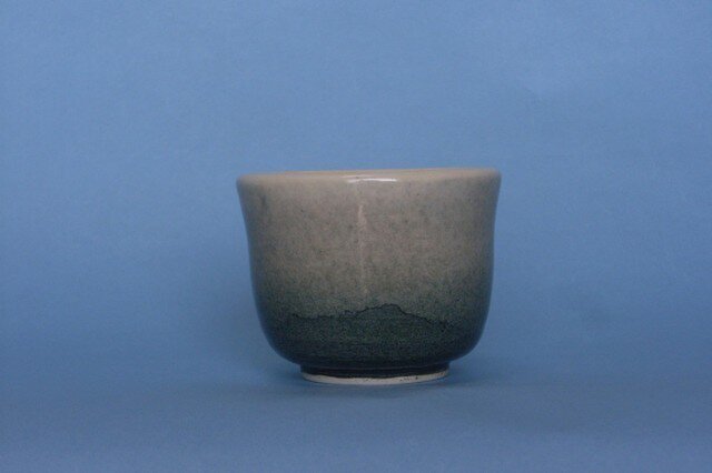 紺色のぐい飲み C22の画像1枚目