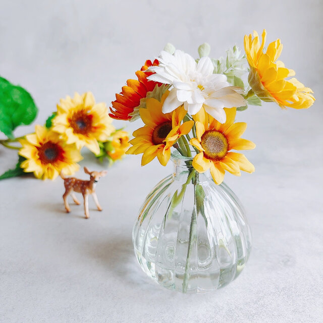 向日葵とガーベラのマジカルウォーター　枯れない花　インテリアフラワー　フラワーアレンジ