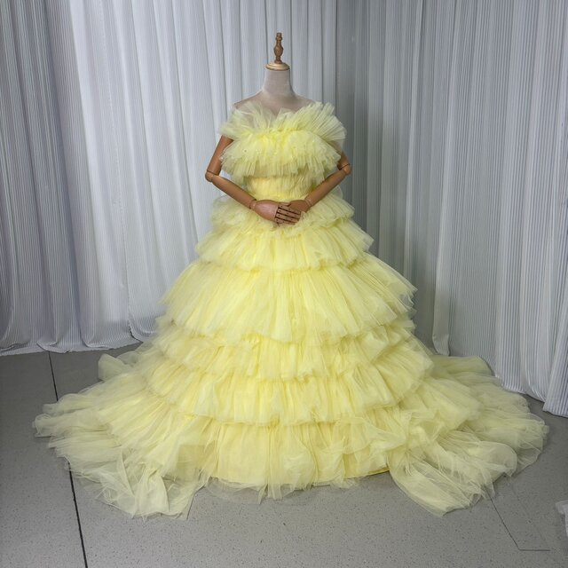 カラードレス イエロー ティアードのドレス ベアトップ チュールスカート 編み上げ 花嫁