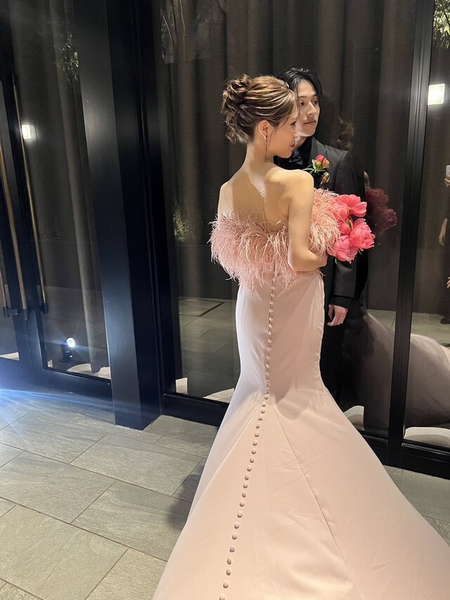 実例写真！オーストリッチ カラードレス ピンク クレープ生地 ベア