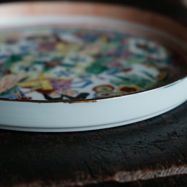 花と蝶と天女◇チャイナレトロで可愛い。中国産色絵金彩中皿プレート