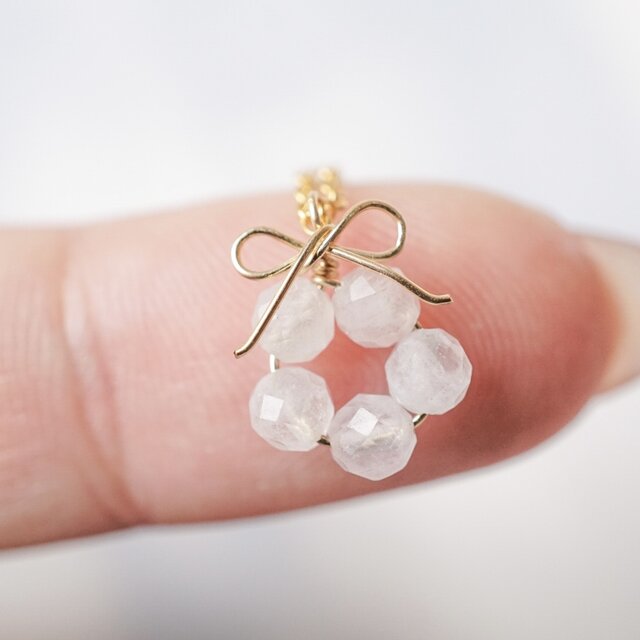 ピアス　鳥かご　パール　桜　花　白　花びら　ピンク　蝶　蓄光　光る　祭り　デート 桜の花結」モルガナイト×淡水パール／天然石リボンアクセサリー