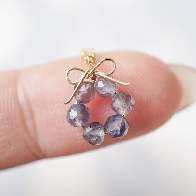 「スミレの花結」アイオライト／天然石リボンネックレス