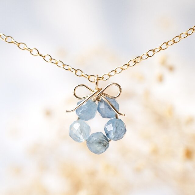 「ネモフィラの花結」アクアマリン／天然石リボンネックレス