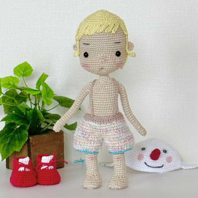 あみぐるみスーツ男子mini10個 あみぐるみスーツ男子&アルパカちゃんキーホルダー - メルカリ