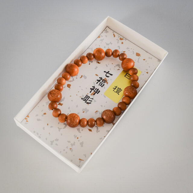 インド白檀 七福神 彫刻 ウッド 腕輪 ブレスレット 数珠 京都 UDA151